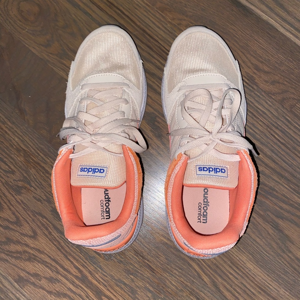 Adidas sneakers Cloudfoam sole